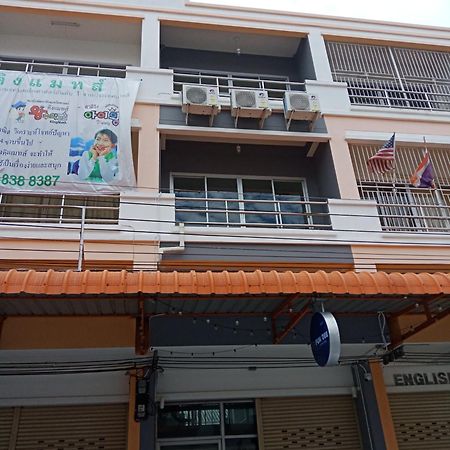 Fun Dee Hostel Ayutthaya Εξωτερικό φωτογραφία