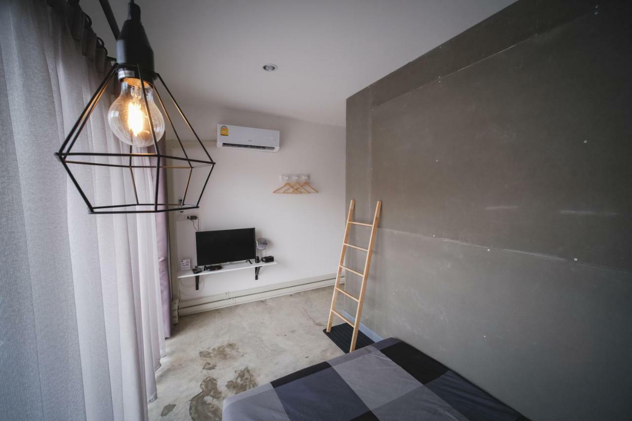 Fun Dee Hostel Ayutthaya Εξωτερικό φωτογραφία